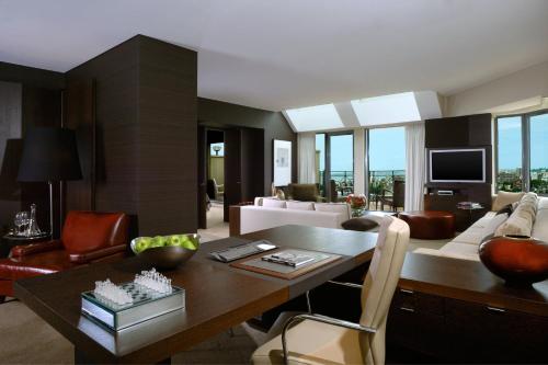 Sheraton Grand Sydney Hyde Park - image 10