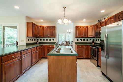 Kitchen, Hiker's Chalet in the Smokies near Cades Cove