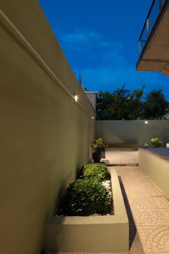 Garden, Maison 4 Seasons in Mpournias