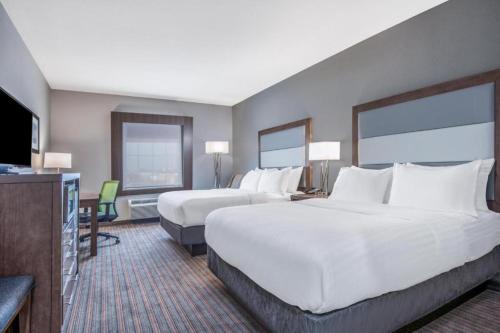 Holiday Inn Express & Suites Stillwater - University Area, an IHG Hotel