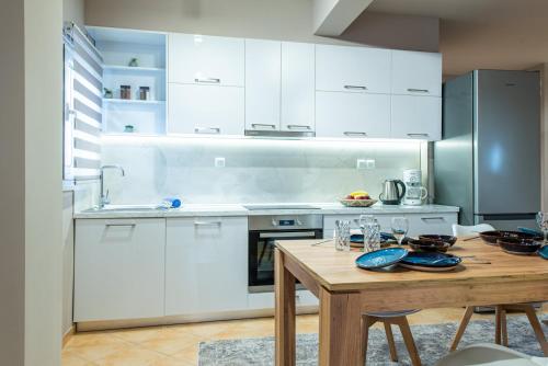 Oprema, Veria Panorama Luxury Suite with Garden 2 in Veria
