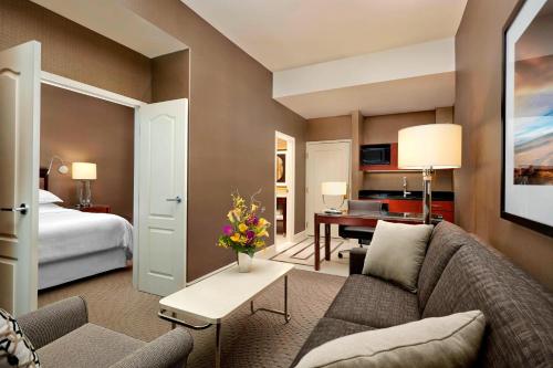 King Suite with Sofa Bed