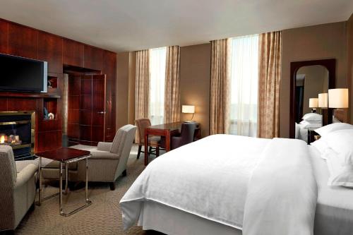 Sheraton Suites Calgary Eau Claire