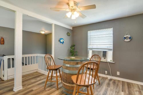 Deck & Fenced-In Yard: Texas Escape! in Oyster Creek (TX)