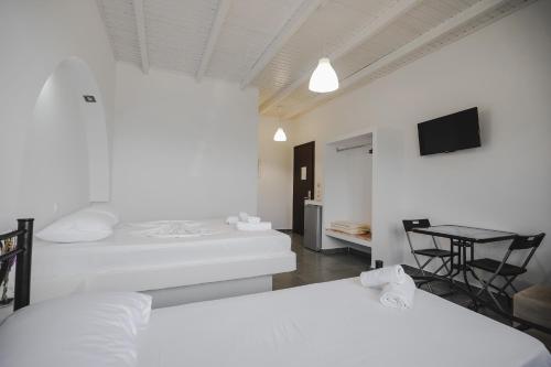 Triple Room with Sea View image 10