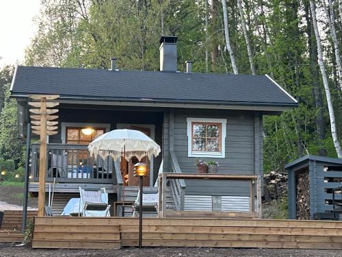 Exterior view, Sauna cabin in the heart of Nuuksio National Park - Mokki Nuuksiossa in Nuuksio