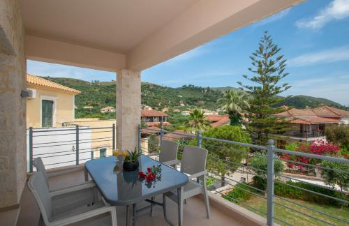 Liri's Apartments 3