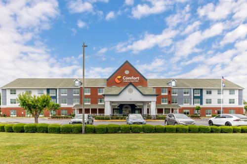 Comfort Inn & Suites Hampton near Coliseum in Hampton, USA