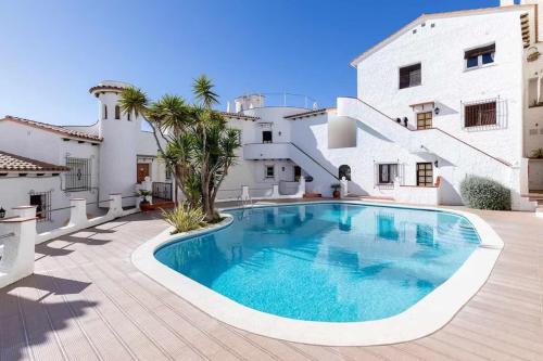 Sitges Balcony Pool & Seaside Apartment