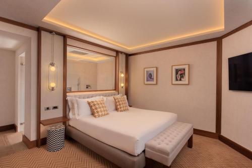 Premium Guest Room with King Bed