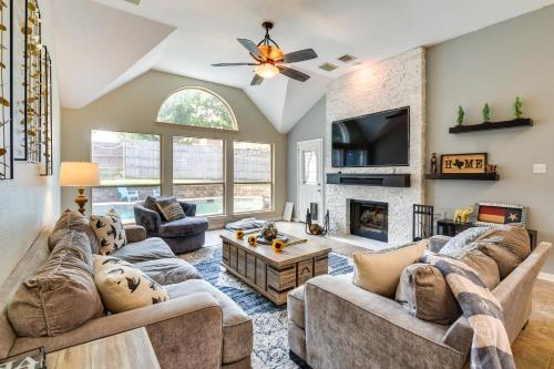 Spacious Flower Mound Home in Central Location! in Flower Mound, USA