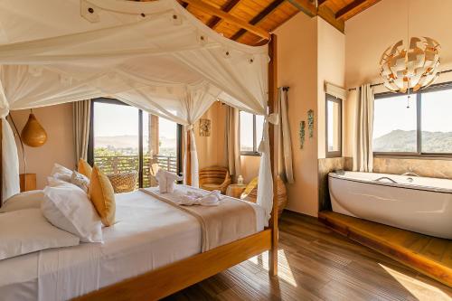 Karstais baseins, Shiva Boutique Hotel - Praia do Rosa in Praija Do Rosa