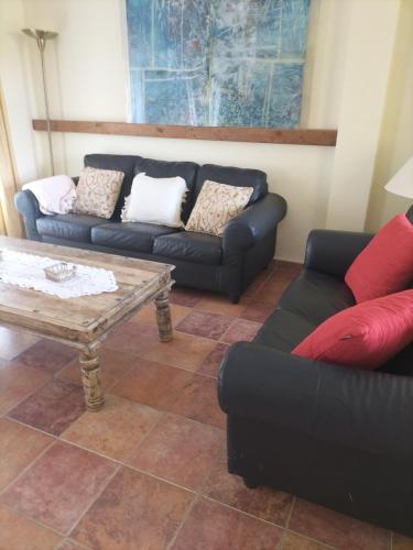 Koplietošanas atpūtas telpa ar TV, Casa Rural Lares in Casas de Don Pedro