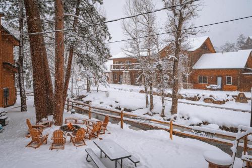 Murphy's River Lodge