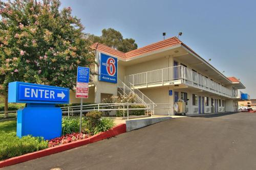 Motel 6-West Sacramento, CA - Hotel - West Sacramento