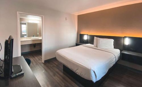 1 queen bed