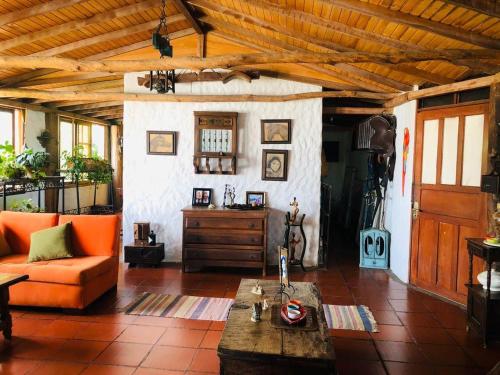 Iekārtas, La Casona Llanera in San Martín