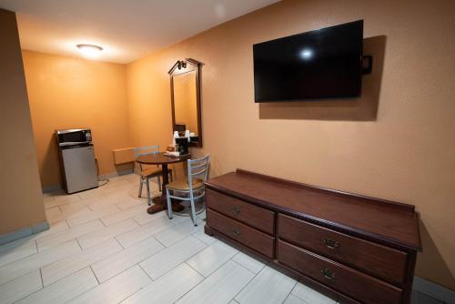 Americas Best Value Inn and Suites Siloam Springs