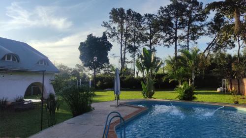 Exterior view, " Casa quinta "San Bernardo" Con Pileta y amplio jardin near Libertador General José de San Martín Airport