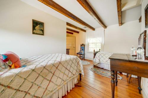 Terre Haute Manor Farmhouse with Gardens and Deck!