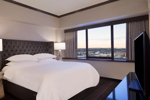 Photo - Sheraton Anchorage Hotel