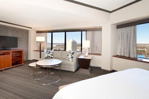 Sheraton Anchorage Hotel & Spa - image 12