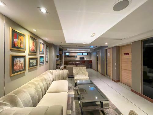 ล็อบบี้, แอสพิรา สุขุมวิท (Aspira Sukhumvit) near ธนาคารกรุงศรีอยุธยา สาขาเพลินจิต