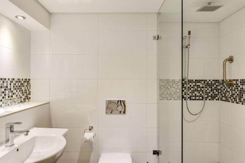 Guest room, 2 Double, Lagoon view image 6