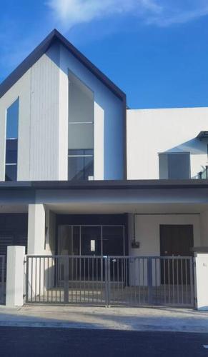 French Style Comfy Homestay Alor Setar 现代极简法式温馨民宿 in อาลอร์ เซตาร์