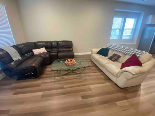 Cozy Home close to St Davids and Metro Rail in Old Town Leander in Leander, USA