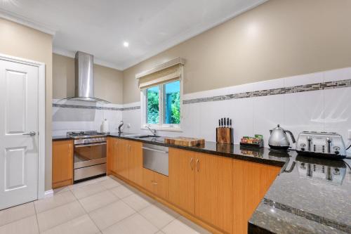 Wrenfield Cottages in แมรีส์วิลล์