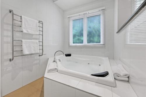 Wrenfield Cottages in แมรีส์วิลล์