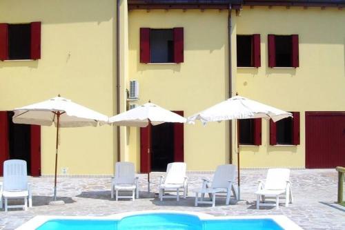 Cozy Holiday Home in Ariano nel Polesine with Swimming Pool