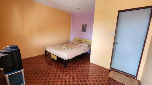 Phuttharaksa Resort – Koh Lan, DC
