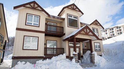 Niseko Alpine Apartments