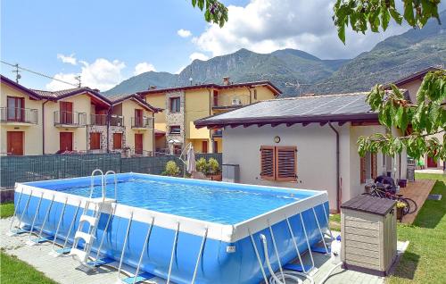 Swimming pool, La Gallina in Artogne