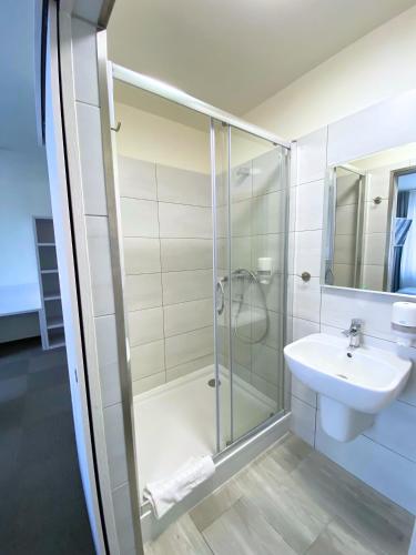 Superior Double Room image 3
