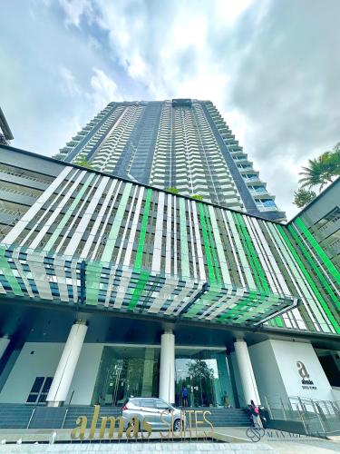 Exterior view, Almas Suites Puteri Harbour by Stayrene in Gelang Patah/Legoland