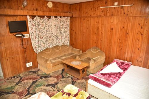 Hotel Kashmir Rose