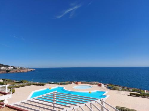 Studio cabine 4 personnes vue jardin dans residence avec piscine - Location saisonnière - Sète