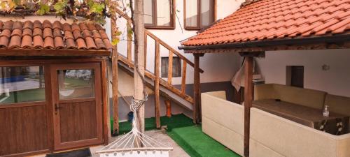 Iekārtas, стаи за гости Никол in Starosela