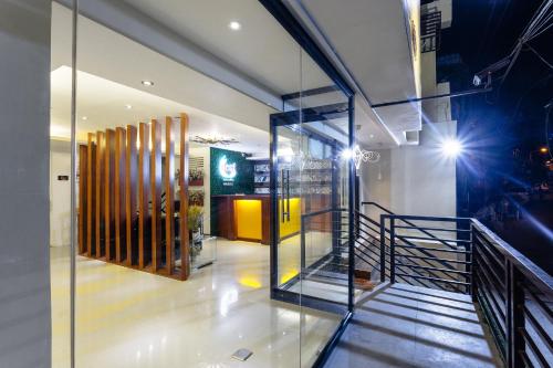 NEST NANO SUITES POBLACION-MAKATI