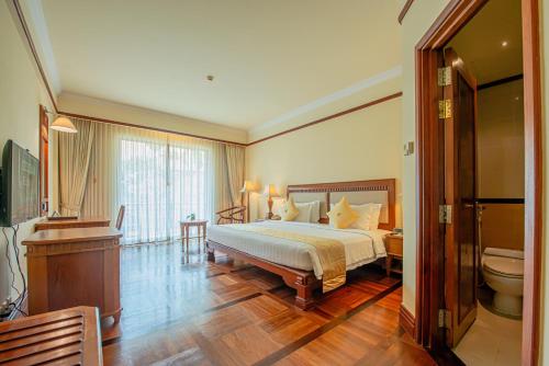 room detail thumbnail 1