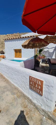 Cuevas Los Coloraos - La Cuadra in Villanueva de las Torres