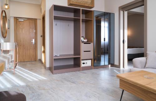 469338102 Buyuk Truva Hotel