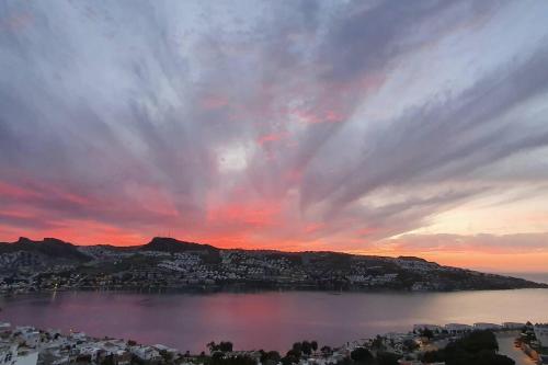 MAGNIFICENT VIEW with Private Pool & Piano, 3 Bedroom Villa, MIN 4 nigths in Bodrum