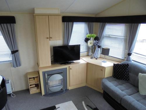 The Grange: Solstice:- 6 berth, enclosed veranda