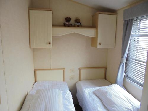 The Grange: Solstice:- 6 berth, enclosed veranda