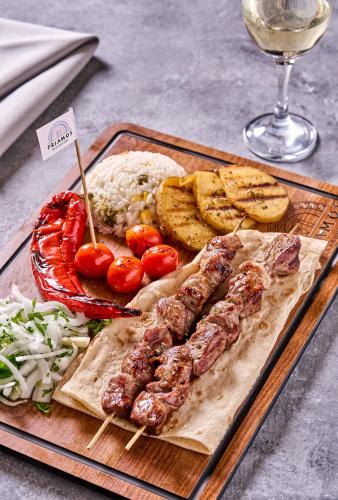 469348106 Buyuk Truva Hotel