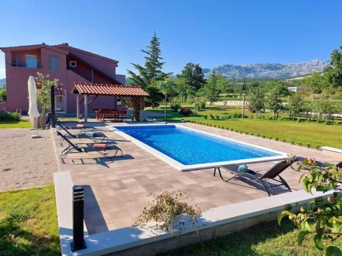 VILLA DOLA near Split - private pool, orchard, peace - Accommodation - Dicmo